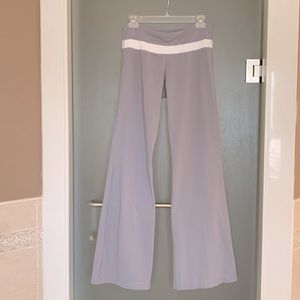 Lululemon Grey Pants in size 8 Regular, length 40”, waist 14”